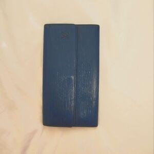 🚩SOLD🚩 Louis Vuitton Blue Epi wallet